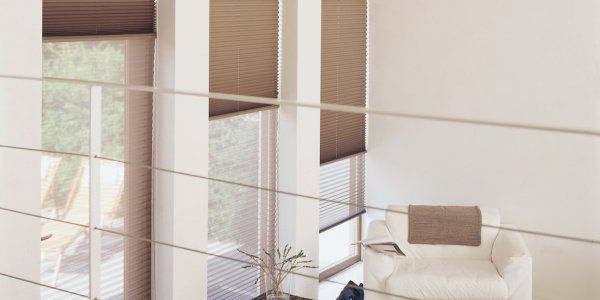 Plissees im Wohnzimmer