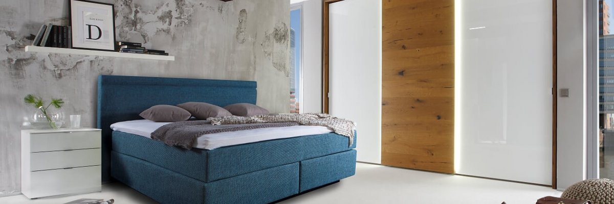 Boxspringbett im Schlafzimmer