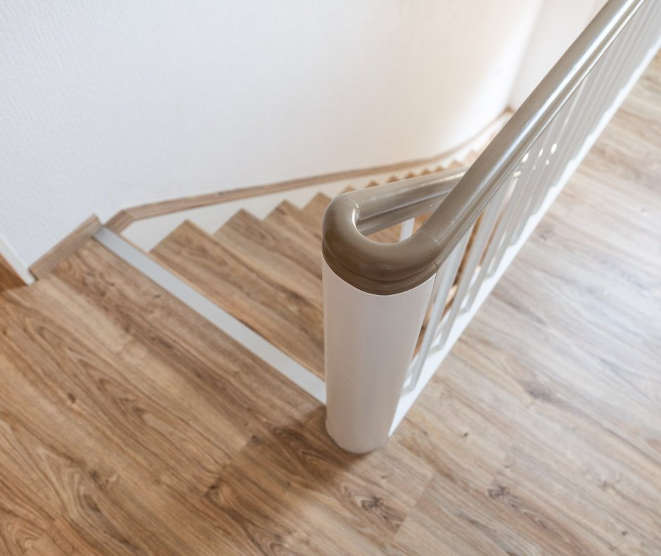 Treppe mit Holzdekor